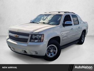 Used 2013 Chevrolet Avalanche LTZ video 1