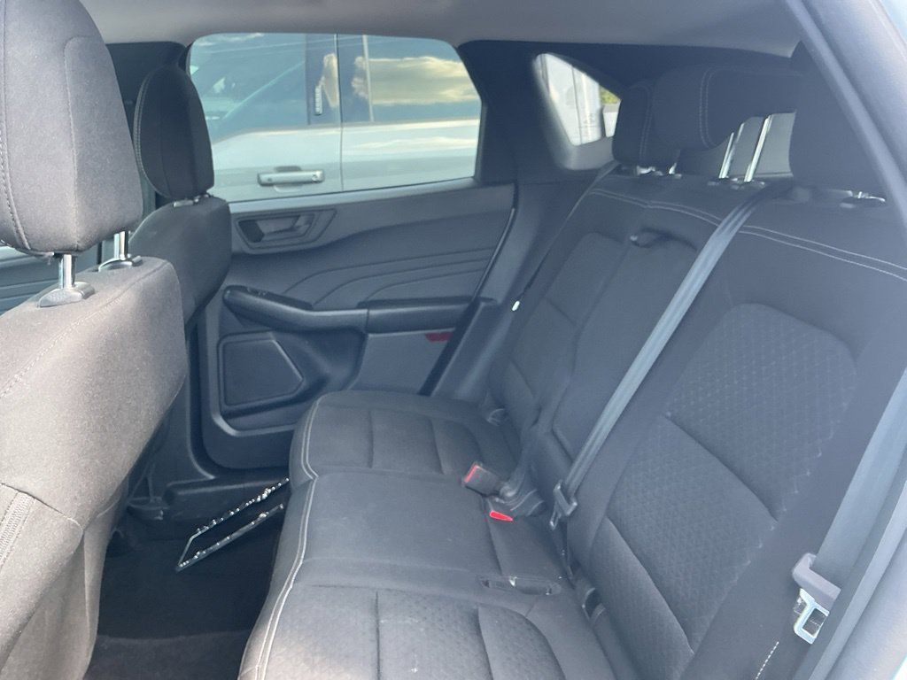 Used 2025 Ford Escape Active AWD/4WD image 15