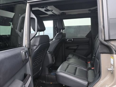 Used 2025 Ford Bronco Badlands AWD/4WD image 17
