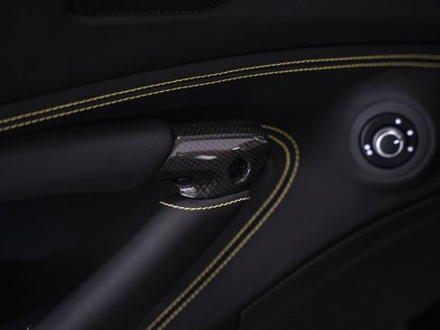 Certified 2022 Ferrari F8 Tributo RWD image 50