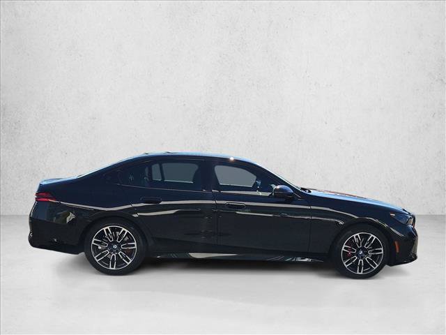 Used 2026 BMW 530i xDrive AWD/4WD image 4