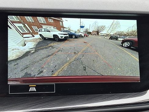 Used 2022 Buick Envision Preferred FWD image 18
