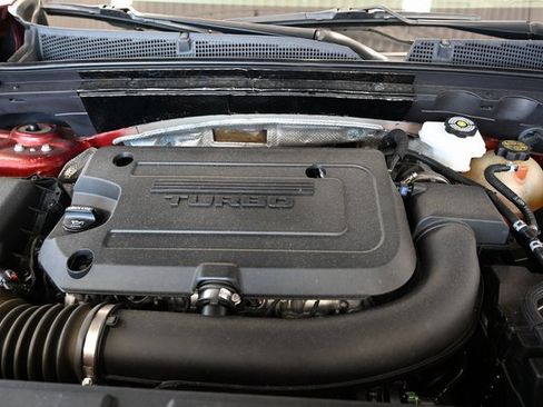 Used 2021 Buick Envision Essence w/ Sport Touring Package image 31