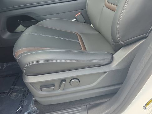 New 2026 Nissan Armada SL w/ Captain's Chari Seat Package AWD/4WD image 28