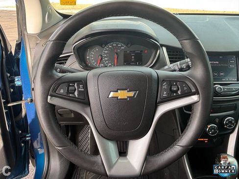 Used 2020 Chevrolet Trax LT w/ Driver Confidence Package image 11