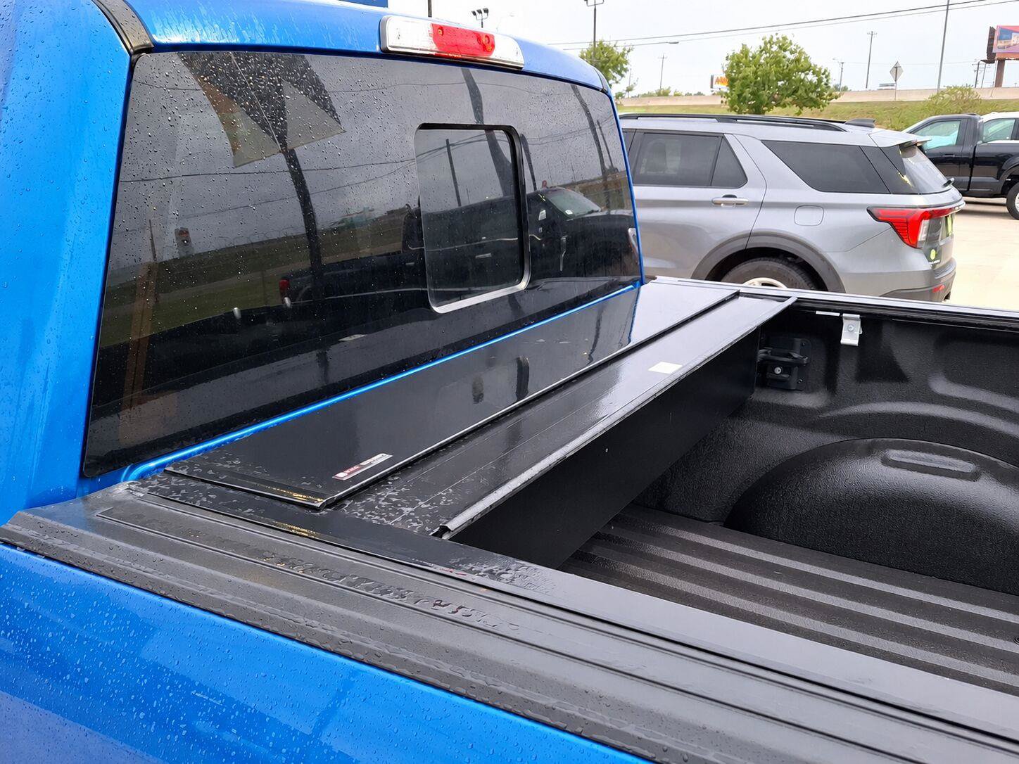 Used 2018 Ford F150 Lariat w/ Equipment Group 502A Luxury AWD/4WD image 12