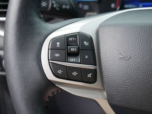 Used 2024 Ford Explorer XLT w/ Equipment Group 202A AWD/4WD image 18