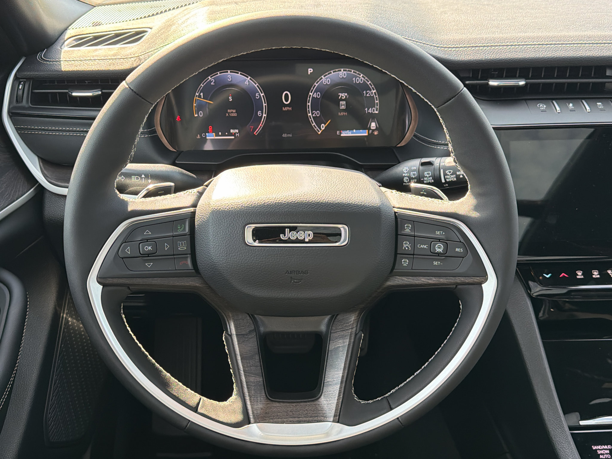 New 2027 Jeep Grand Cherokee Limited AWD/4WD image 30