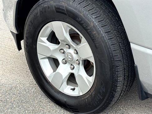 Used 2022 RAM 1500 Big Horn AWD/4WD image 17