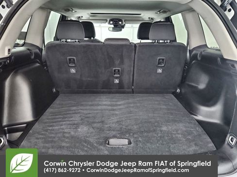 Certified 2023 Jeep Grand Cherokee Laredo w/ Luxury Tech Group I image 30