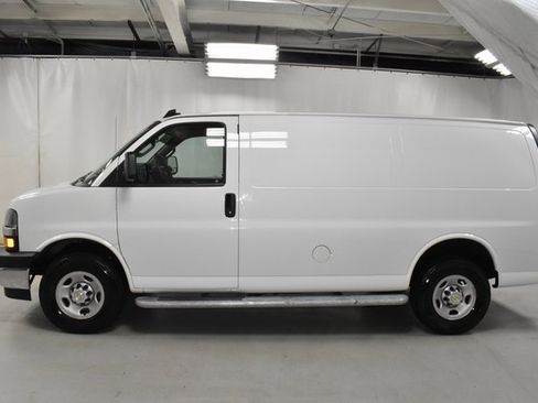 Used 2024 Chevrolet Express 2500 w/ Driver Convenience Package image 8