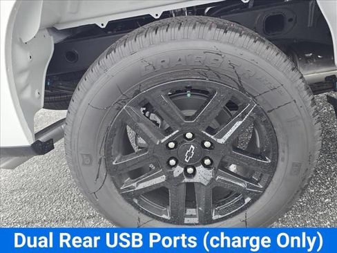 New 2026 Chevrolet Silverado 1500 Custom w/ LPO, Dark Essentials Package AWD/4WD image 32