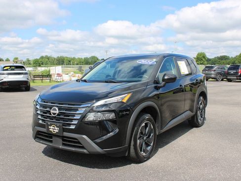 Used 2024 Nissan Rogue SV AWD/4WD image 4