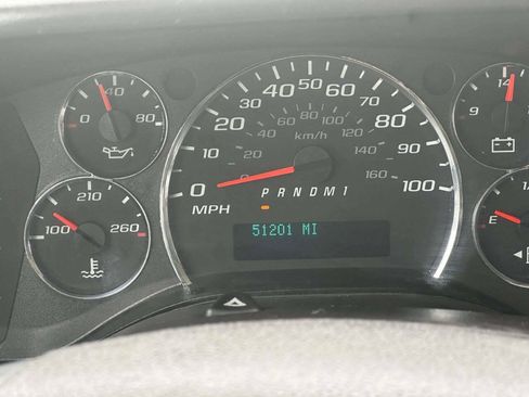 Used 2014 Chevrolet Express 2500 RWD image 20