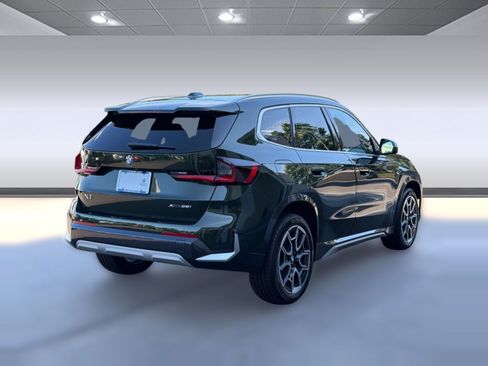 Used 2025 BMW X1 xDrive28i AWD/4WD image 9