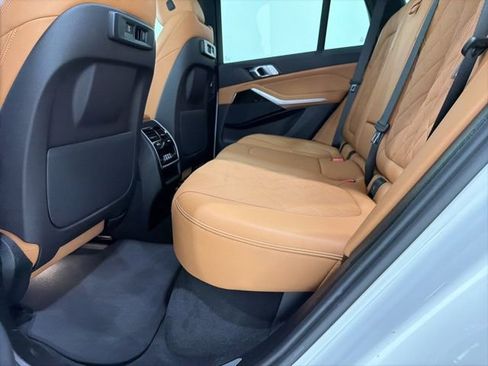 Used 2023 BMW X5 xDrive40i w/ Premium Package image 17