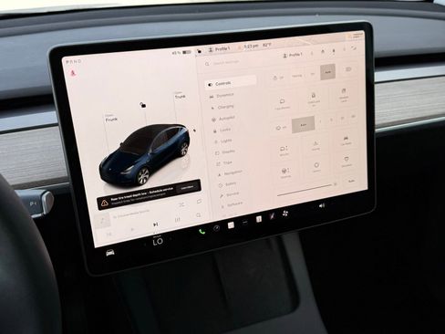 Used 2023 Tesla Model Y Long Range AWD/4WD image 33