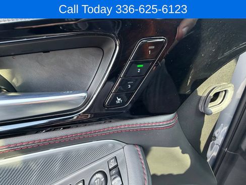 Used 2025 Acura MDX A-Spec AWD/4WD image 32