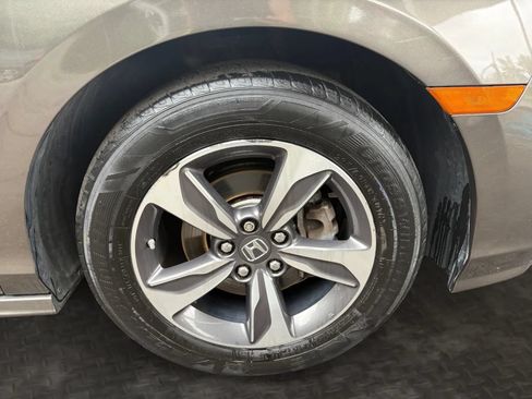 Used 2018 Honda Odyssey Touring image 40