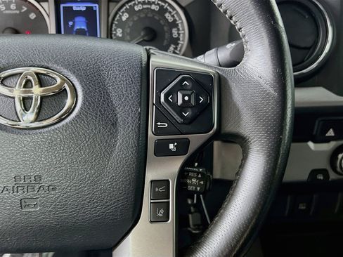 Used 2019 Toyota Tacoma SR5 RWD image 19