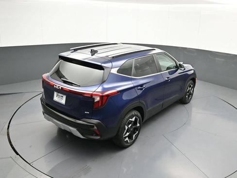 Certified 2025 Kia Seltos EX AWD/4WD image 36
