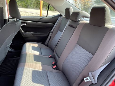 Used 2019 Toyota Corolla LE FWD image 15