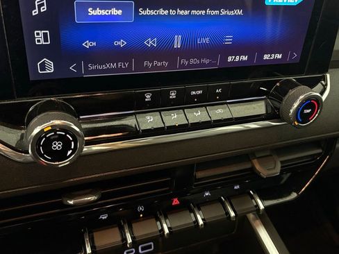 Used 2024 Chevrolet Colorado W/T w/ Safety Package image 31