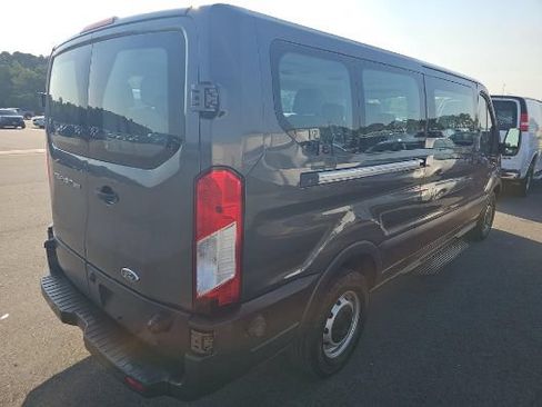 Used 2017 Ford Transit 350 XL RWD image 5