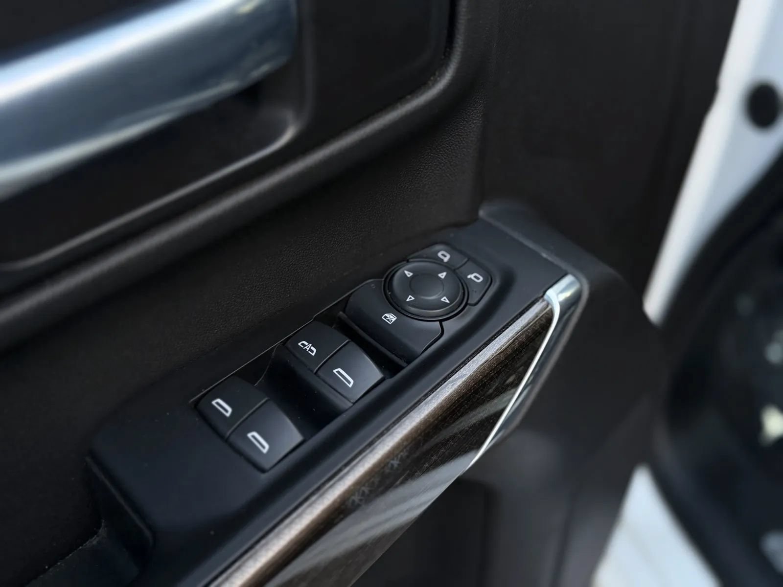 Used 2020 Chevrolet Silverado 1500 RST w/ All-Star Edition AWD/4WD image 24