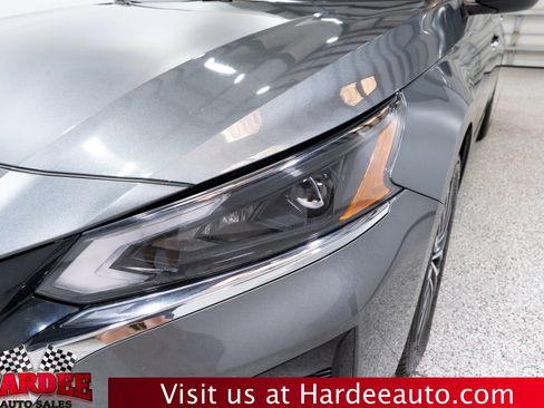 Used 2024 Nissan Altima 2.5 SV FWD image 8
