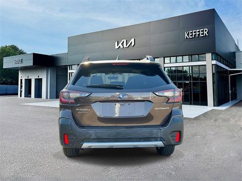 Used 2020 Subaru Outback Limited image 7