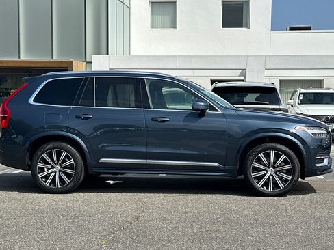 Certified 2024 Volvo XC90 B5 Plus AWD/4WD image 3