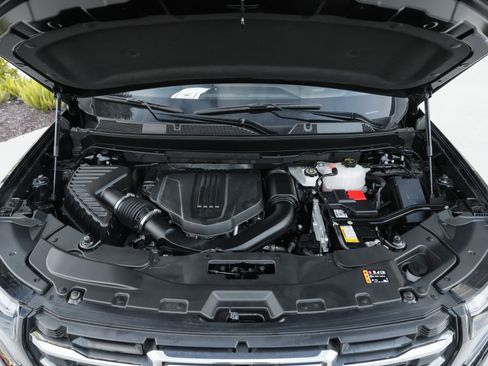 Used 2024 GMC Acadia Elevation image 45