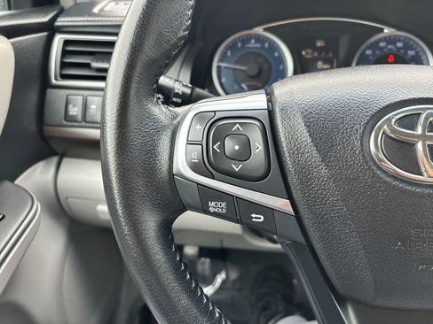 Used 2016 Toyota Camry XLE image 12