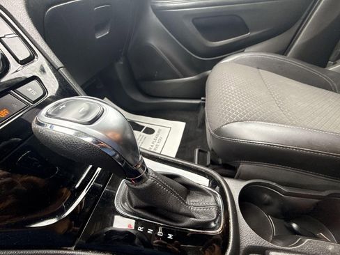 Used 2018 Buick Encore Preferred image 21