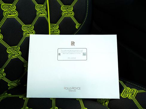 Used 2025 Rolls-Royce Cullinan Black Badge image 37