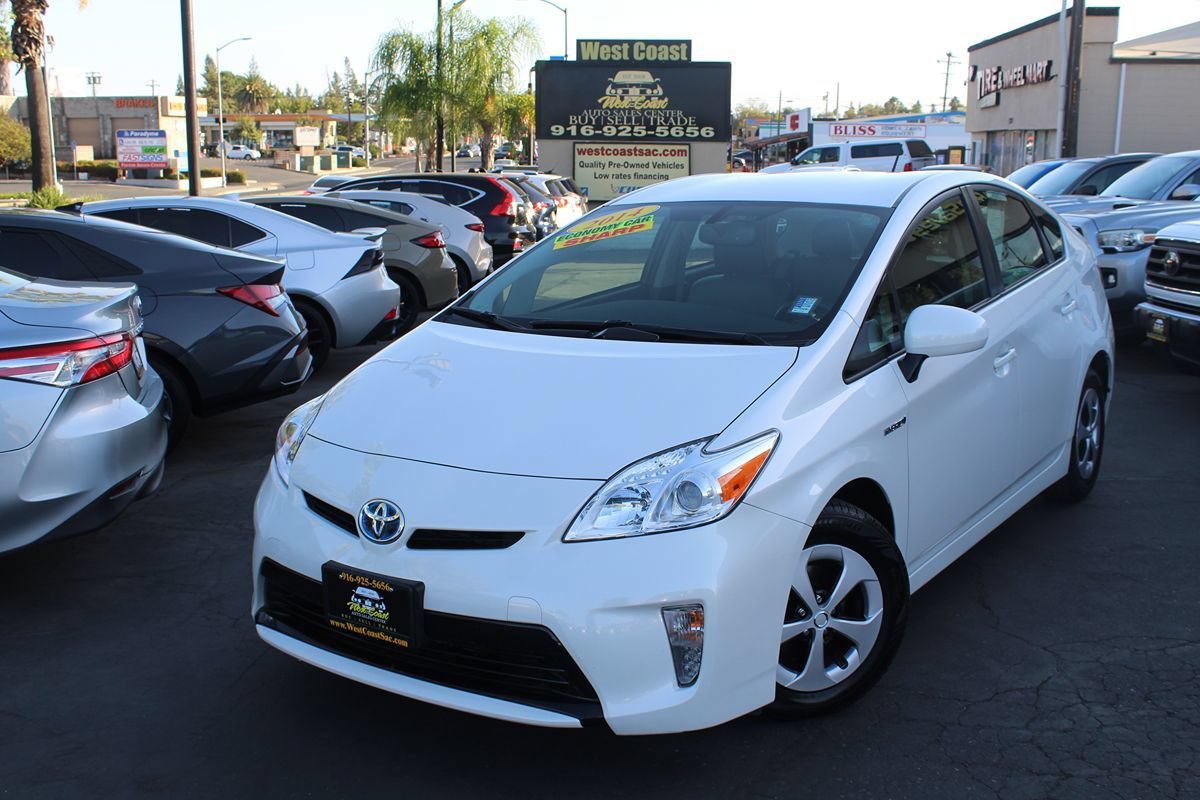 Used 2014 Toyota Prius Four FWD image 37