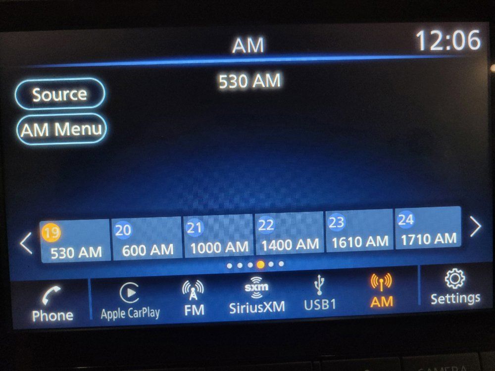 Used 2025 Nissan Sentra SR FWD image 25