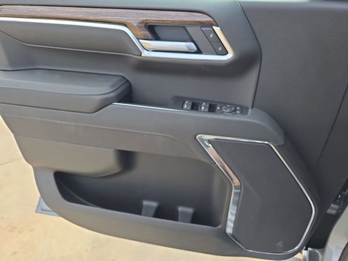 New 2026 GMC Sierra 1500 SLE image 26