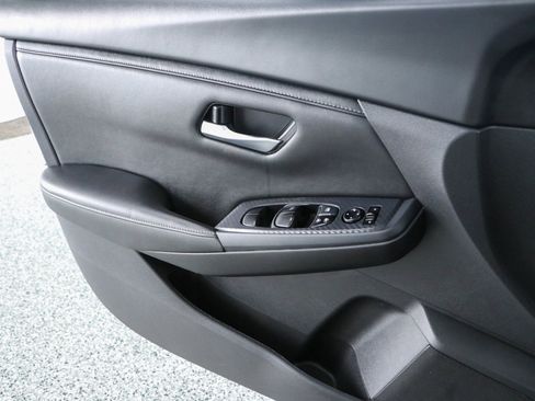 Used 2024 Nissan Sentra SV FWD image 21