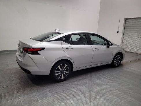 Used 2023 Nissan Versa SV FWD image 10