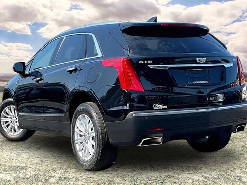Used 2017 Cadillac XT5 FWD image 4