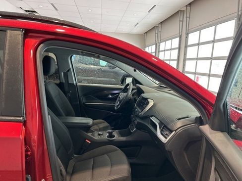 Used 2022 GMC Terrain SLE w/ Driver Convenience Package image 17