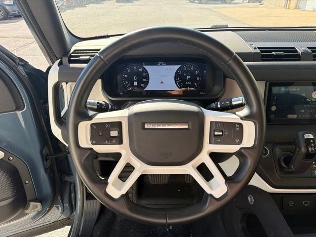 Used 2020 Land Rover Defender 110 SE AWD/4WD image 21