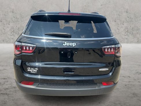 Used 2025 Jeep Compass Latitude AWD/4WD image 14