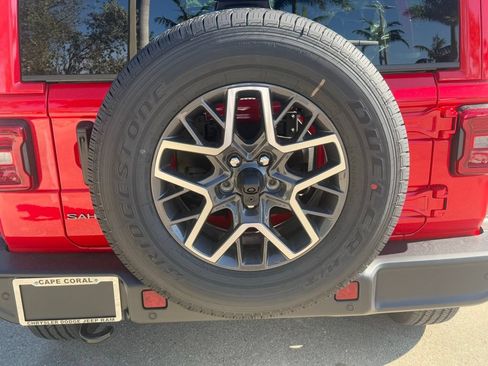 New 2026 Jeep Wrangler Unlimited Sahara AWD/4WD image 34