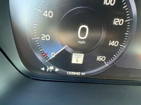 Used 2018 Volvo XC90 T6 Inscription w/ Convenience Package AWD/4WD image 12