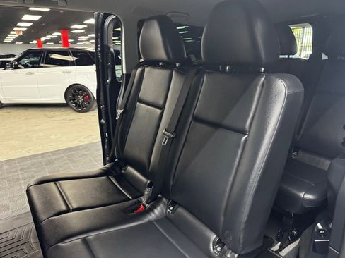 Used 2018 Mercedes-Benz Metris Passenger image 40