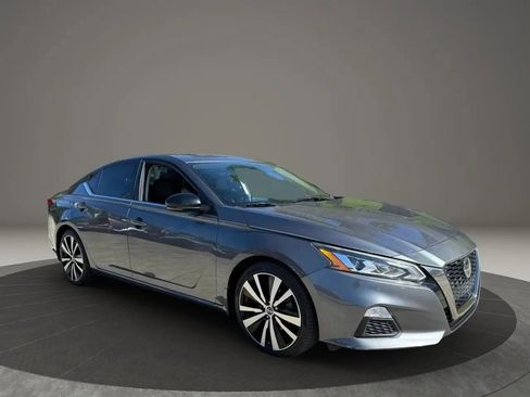 Used 2019 Nissan Altima 2.5 SR w/ SR Premium Package image 1