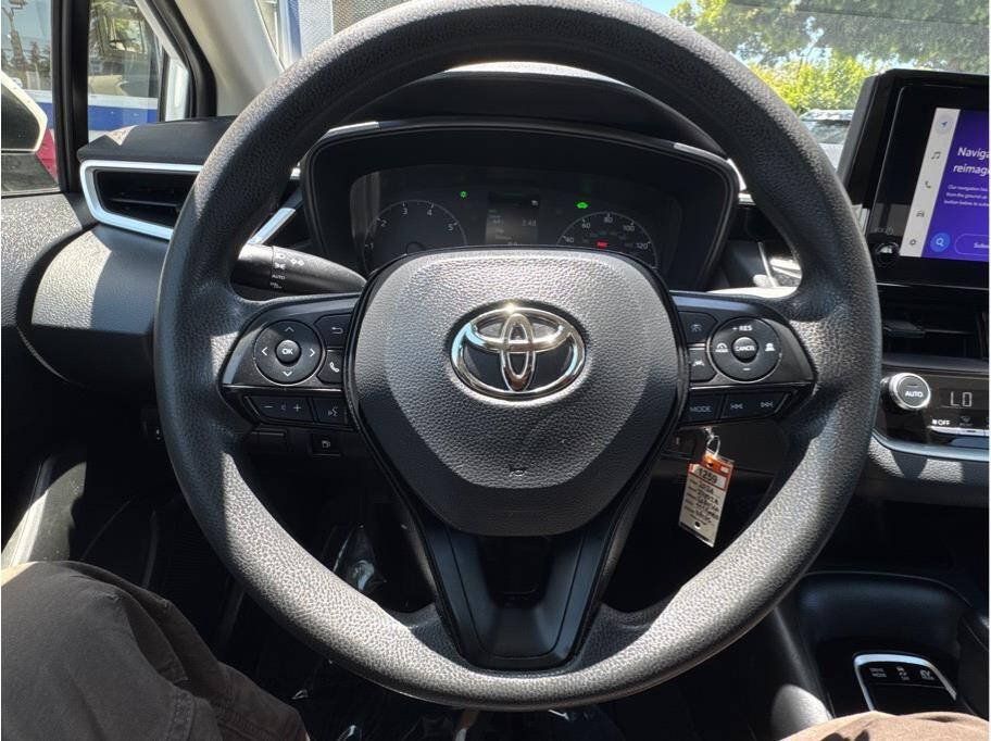 Used 2024 Toyota Corolla LE FWD image 9